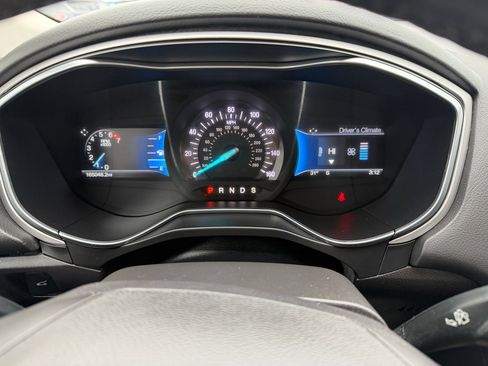 Used 2016 Ford Fusion SE image 19