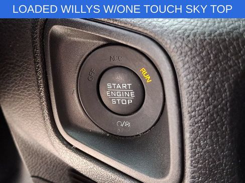 Used 2024 Jeep Wrangler Unlimited AWD/4WD image 25
