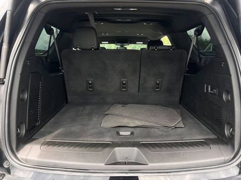 Used 2022 Chevrolet Suburban LT w/ Luxury Package AWD/4WD image 31
