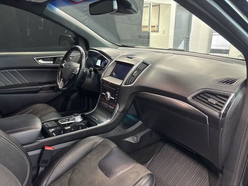 Used 2019 Ford Edge ST w/ Equipment Group 401A AWD/4WD image 12