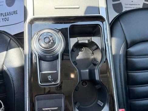 Used 2020 Ford Edge SEL AWD/4WD image 25