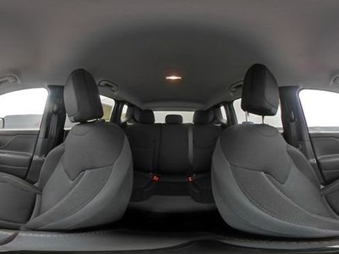 Used 2023 Jeep Renegade Latitude w/ Premium Group AWD/4WD image 47