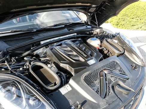 Used 2018 Porsche Macan GTS AWD/4WD image 54