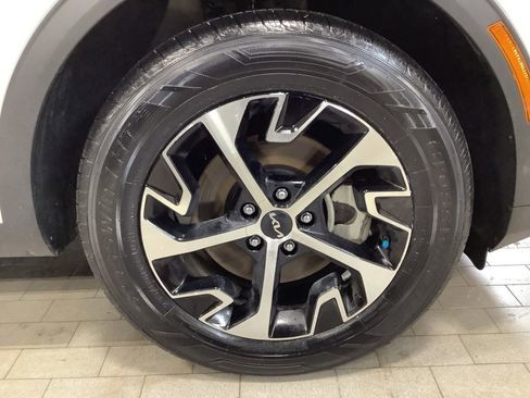 Certified 2024 Kia Sportage EX w/ EX Premium Package image 24