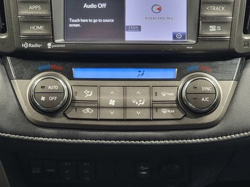 Used 2015 Toyota RAV4 Limited AWD/4WD image 21