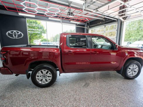 Used 2023 Nissan Frontier SV w/ SV Premium Package AWD/4WD image 4