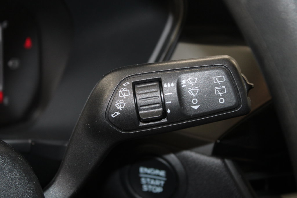 Used 2025 Ford Escape Active AWD/4WD image 34