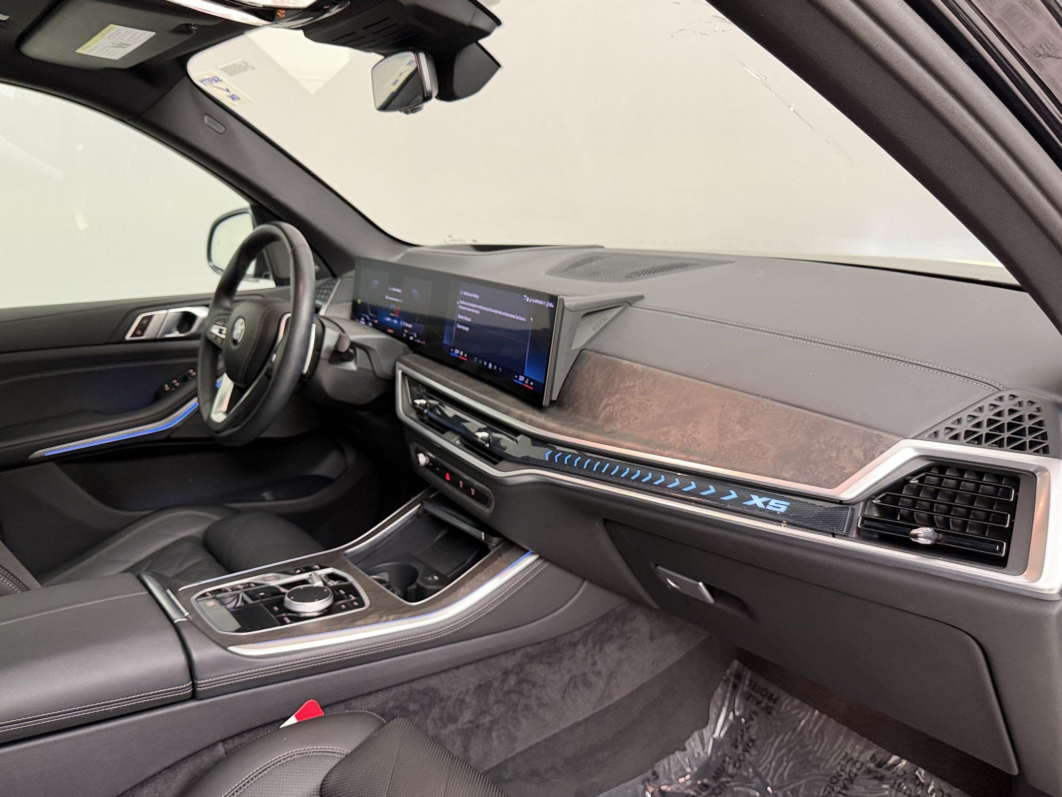 Used 2024 BMW X5 sDrive40i w/ Premium Package RWD image 32