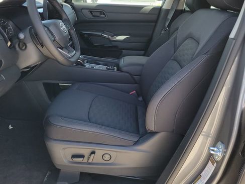 New 2026 Nissan Pathfinder SV image 6