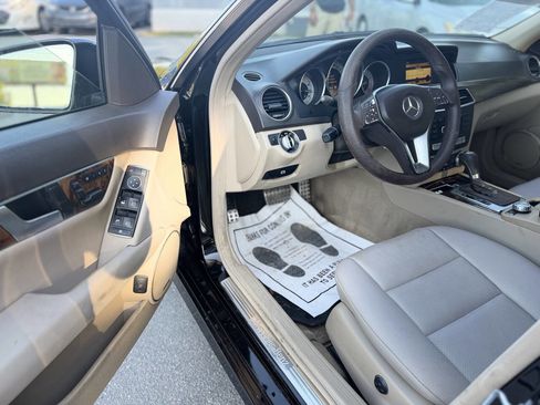 Used 2012 Mercedes-Benz C 250 Sedan image 9