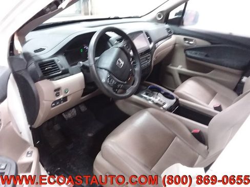 Used 2017 Honda Pilot Elite image 11