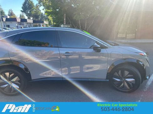 Used 2024 Nissan Ariya FWD image 12