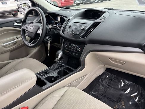 Used 2018 Ford Escape SE FWD image 12