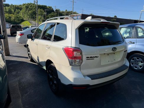 Used 2018 Subaru Forester 2.5i Premium AWD/4WD image 6