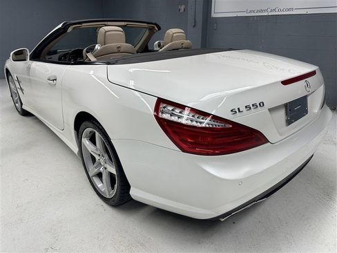 Used 2014 Mercedes-Benz SL 550 image 3