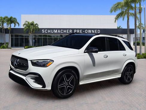 Used 2025 Mercedes-Benz GLE 450e 4MATIC image 3