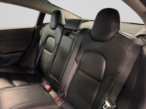 Used 2020 Tesla Model 3 Standard Range RWD image 19