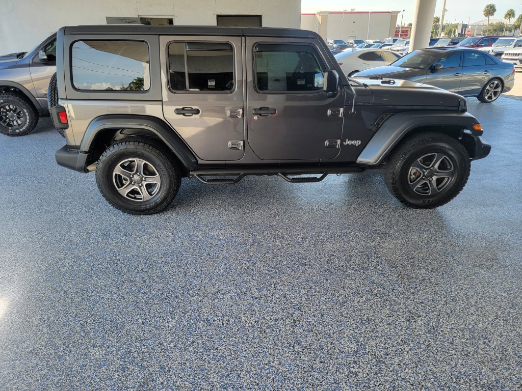 Used 2018 Jeep Wrangler Unlimited Sport S AWD/4WD image 6