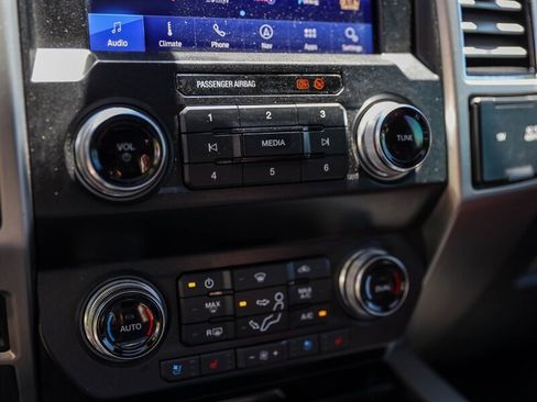 Used 2021 Ford F350 Platinum w/ Tremor Off-Road Package AWD/4WD image 33