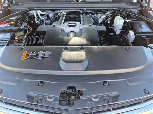 Used 2018 Cadillac Escalade ESV Platinum AWD/4WD image 29