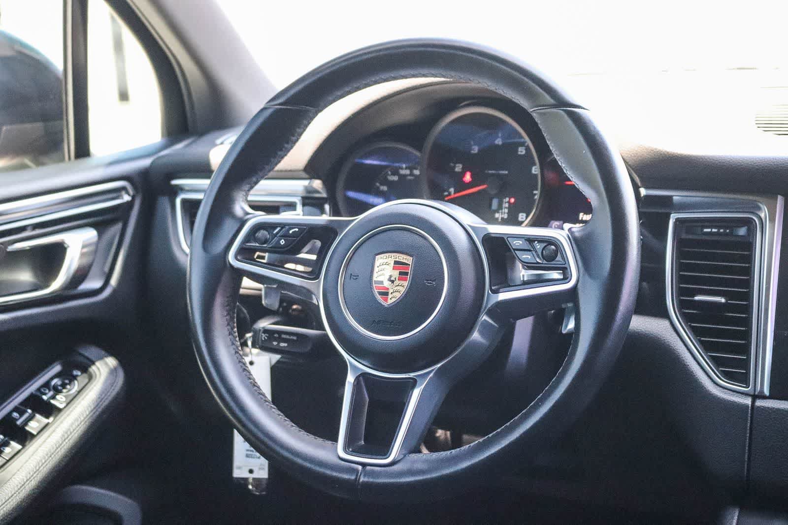 Used 2018 Porsche Macan AWD/4WD image 14