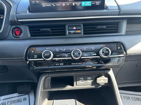 Used 2023 Honda Pilot Touring image 61