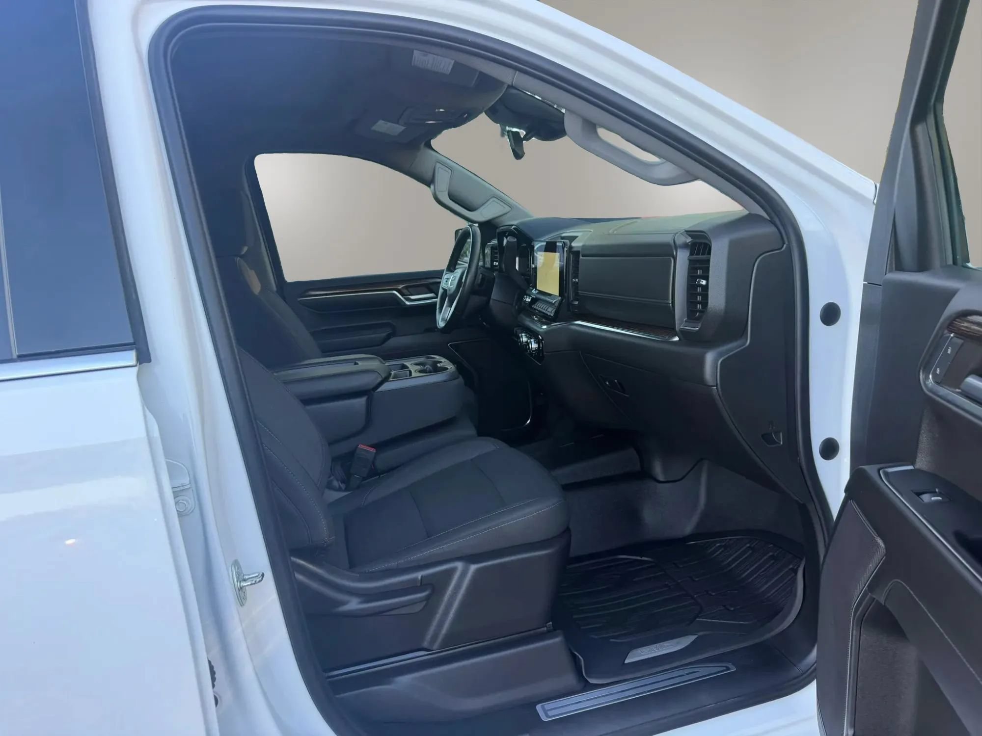 Used 2023 GMC Sierra 1500 SLE w/ Enhanced Capability Package AWD/4WD image 28