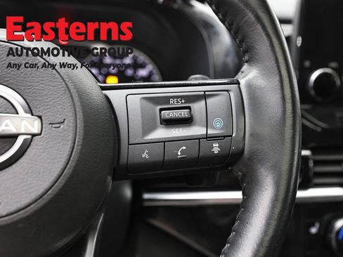 Used 2023 Nissan Pathfinder SL w/ SL Premium Package image 16