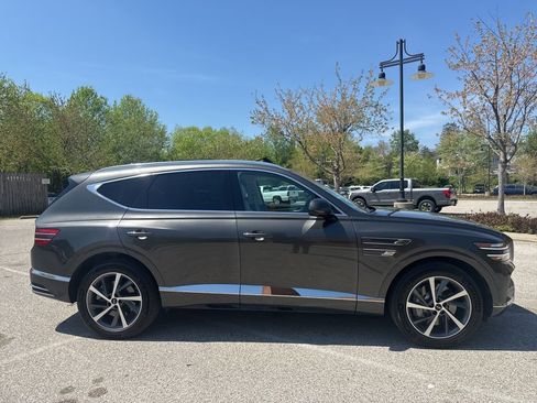 Used 2025 Genesis GV80 2.5T Advanced AWD/4WD image 11