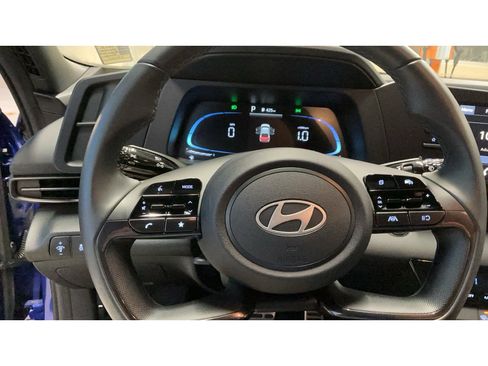 Certified 2025 Hyundai Elantra Sport image 9