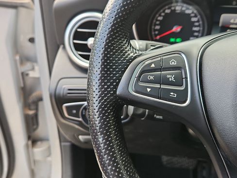 Used 2017 Mercedes-Benz GLC 300 4MATIC image 21