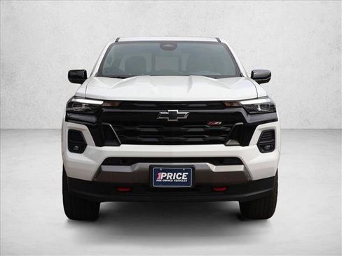Used 2024 Chevrolet Colorado Z71 w/ Safety Package AWD/4WD image 2