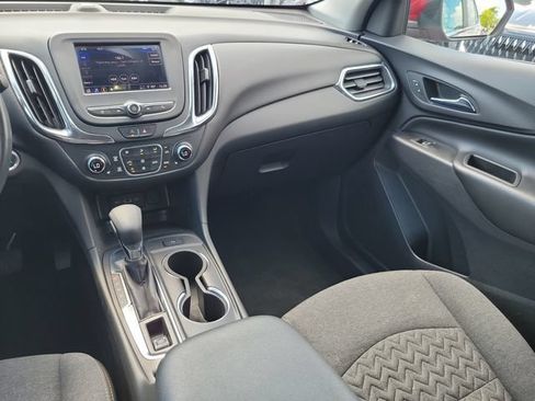 Used 2022 Chevrolet Equinox LT FWD image 11