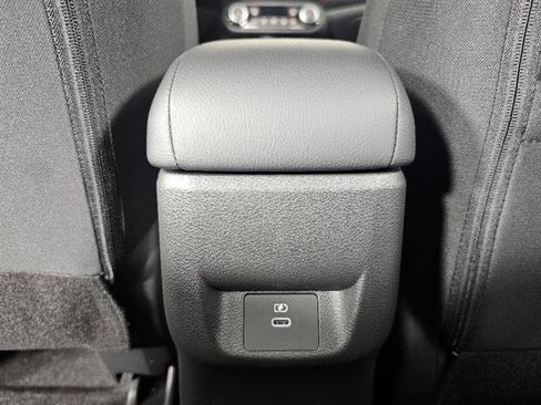 New 2025 Nissan Versa SR w/ Trunk Package image 39