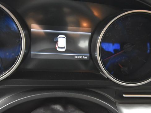 Certified 2024 Kia Carnival LX image 15