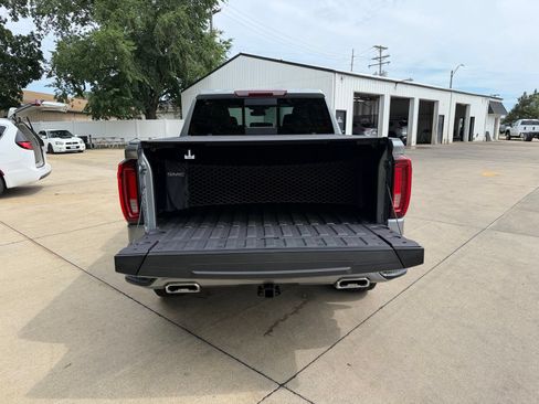 New 2026 GMC Sierra 1500 AT4 w/ AT4 Preferred Package AWD/4WD image 34
