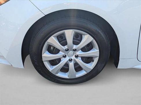 Used 2023 Toyota Corolla LE image 20