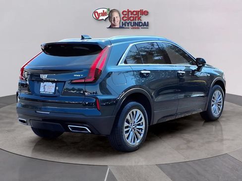 Used 2025 Cadillac XT4 Premium Luxury w/ Technology Package FWD image 5