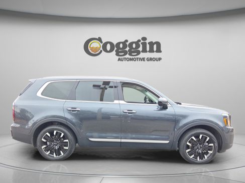 Used 2024 Kia Telluride SX w/ Towing Package image 6
