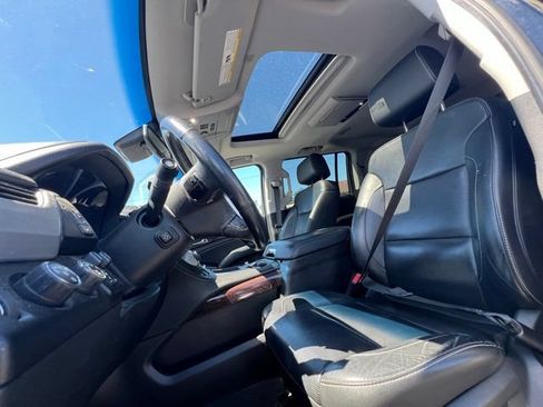 Used 2019 GMC Yukon XL SLT AWD/4WD image 14