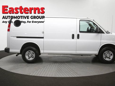 Used 2021 Chevrolet Express 3500 w/ Driver Convenience Package RWD image 41