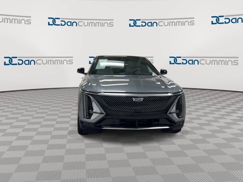 Used 2024 Cadillac Lyriq Luxury w/ LPO, Floor Liner Package RWD image 3