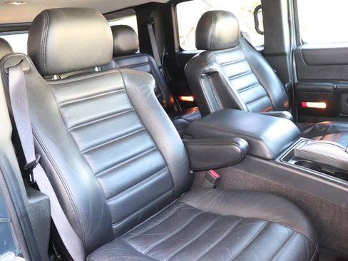 Used 2005 HUMMER H2 w/ Preferred Equipment Group image 41