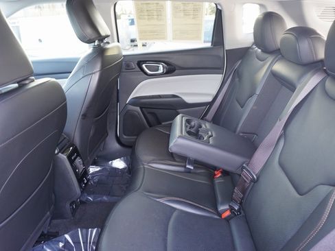 Used 2022 Jeep Compass Limited w/ Elite Group image 11