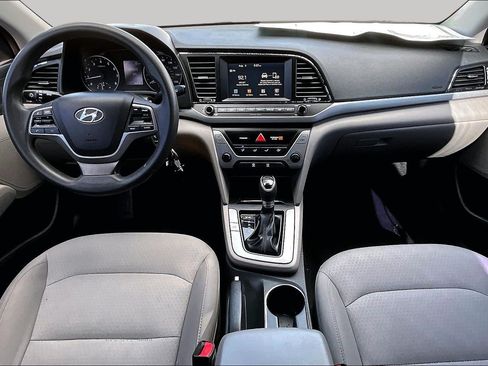 Used 2017 Hyundai Elantra SE FWD image 14