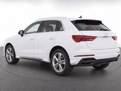 Used 2023 Audi Q3 2.0T Premium Plus w/ Premium Plus Package AWD/4WD image 7
