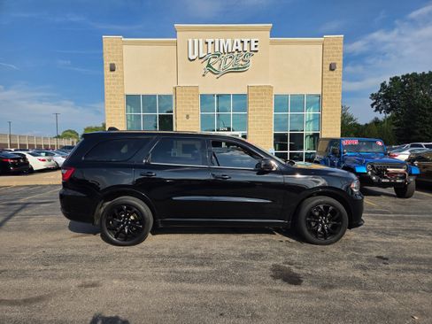 Used 2019 Dodge Durango GT w/ Blacktop Package AWD/4WD image 1