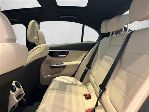 Used 2025 Mercedes-Benz C 300 4MATIC Sedan image 17