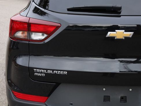 Used 2024 Chevrolet TrailBlazer LS w/ LS Convenience Package image 17