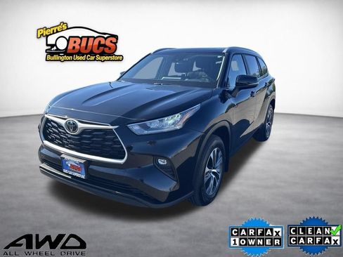 Used 2026 Toyota Highlander XLE AWD/4WD image 1